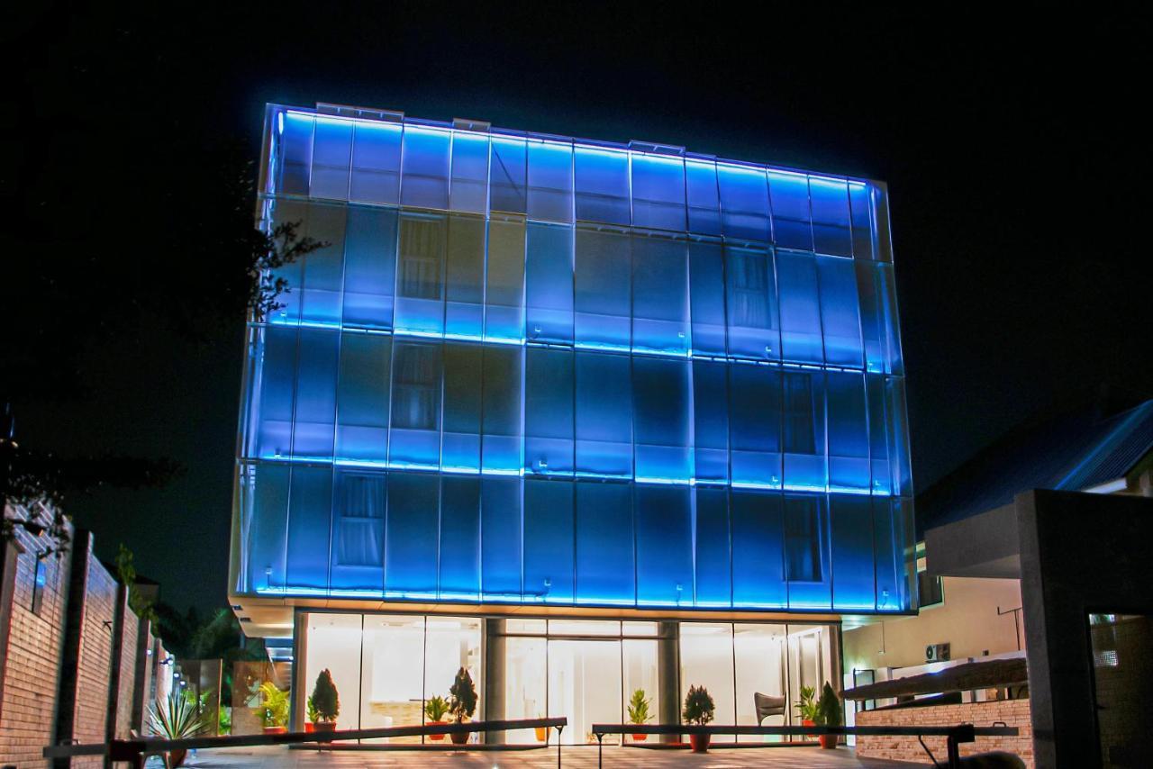 Sv Chrome Hotel Abuja Exterior foto