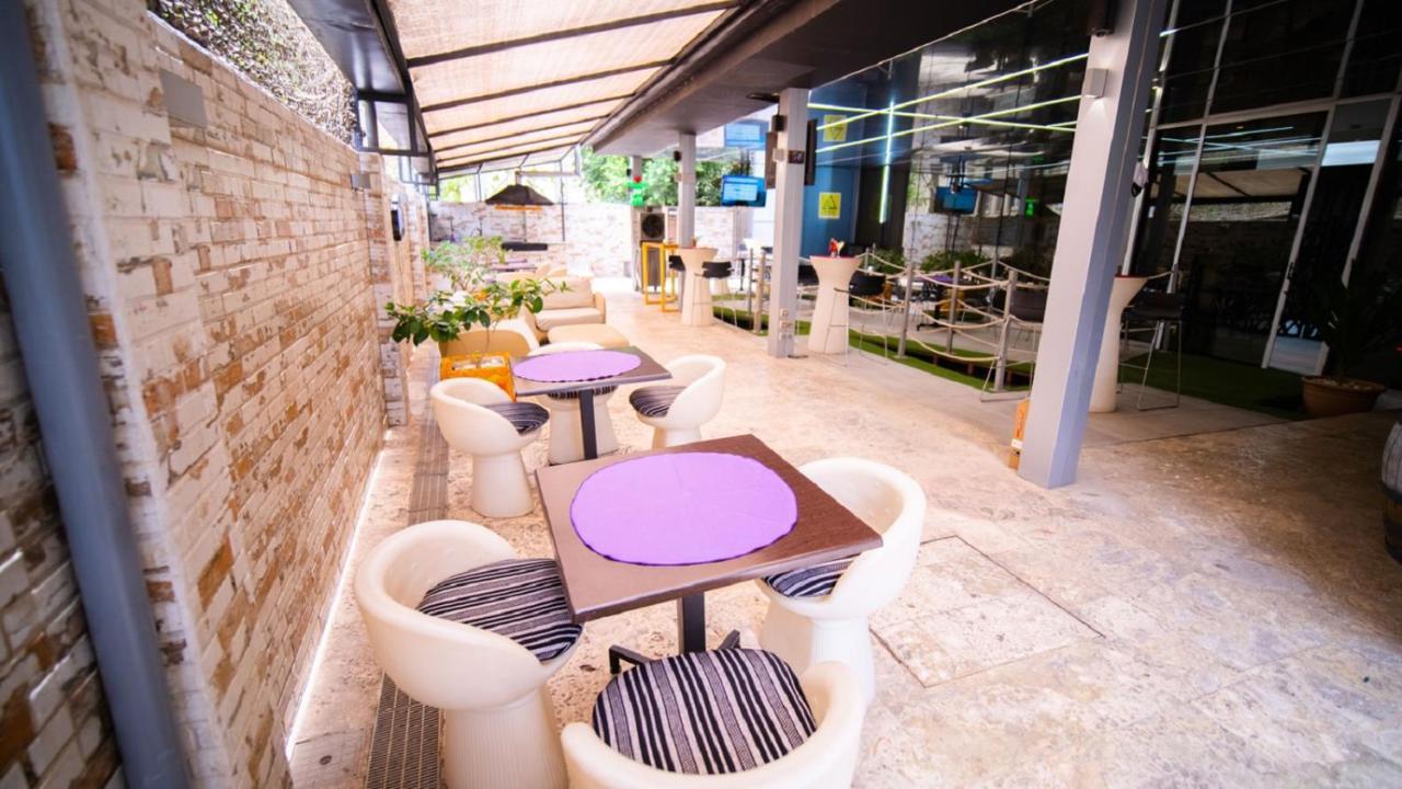 Sv Chrome Hotel Abuja Exterior foto